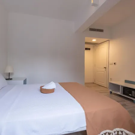 Urla Hotel *
